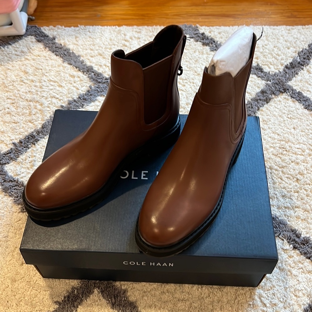 NIB Cole Haan Chelsea Boots
